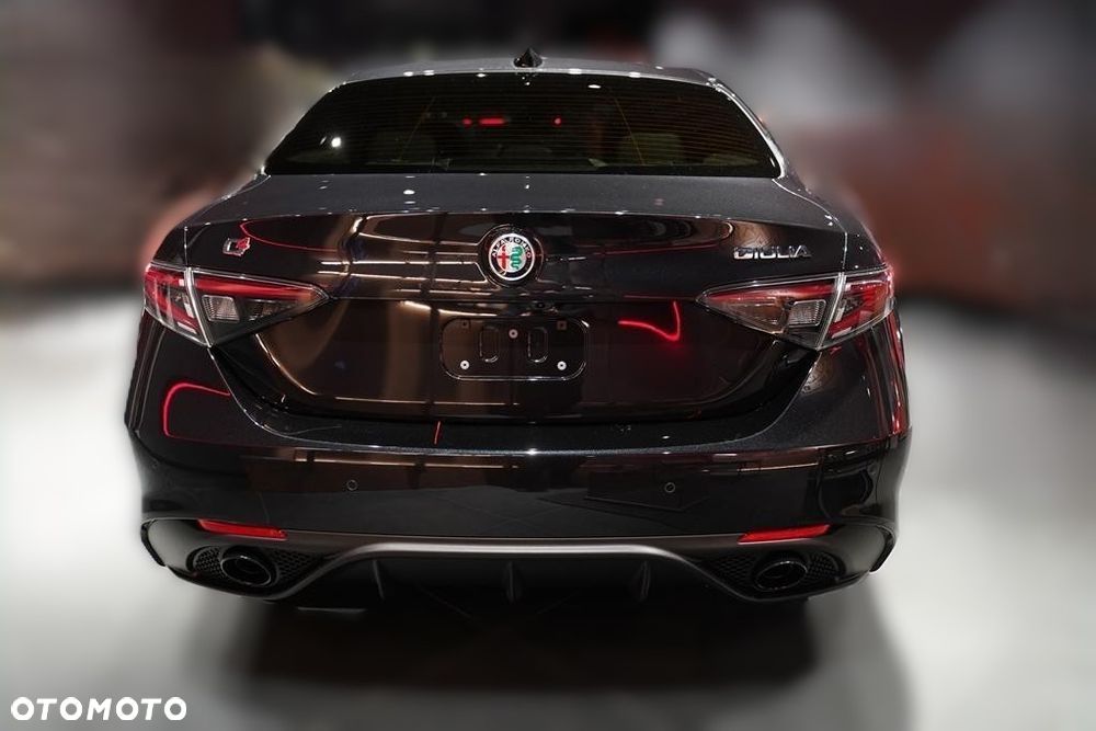 Alfa Romeo Giulia 2.0 Turbo Veloce Q4 - 5