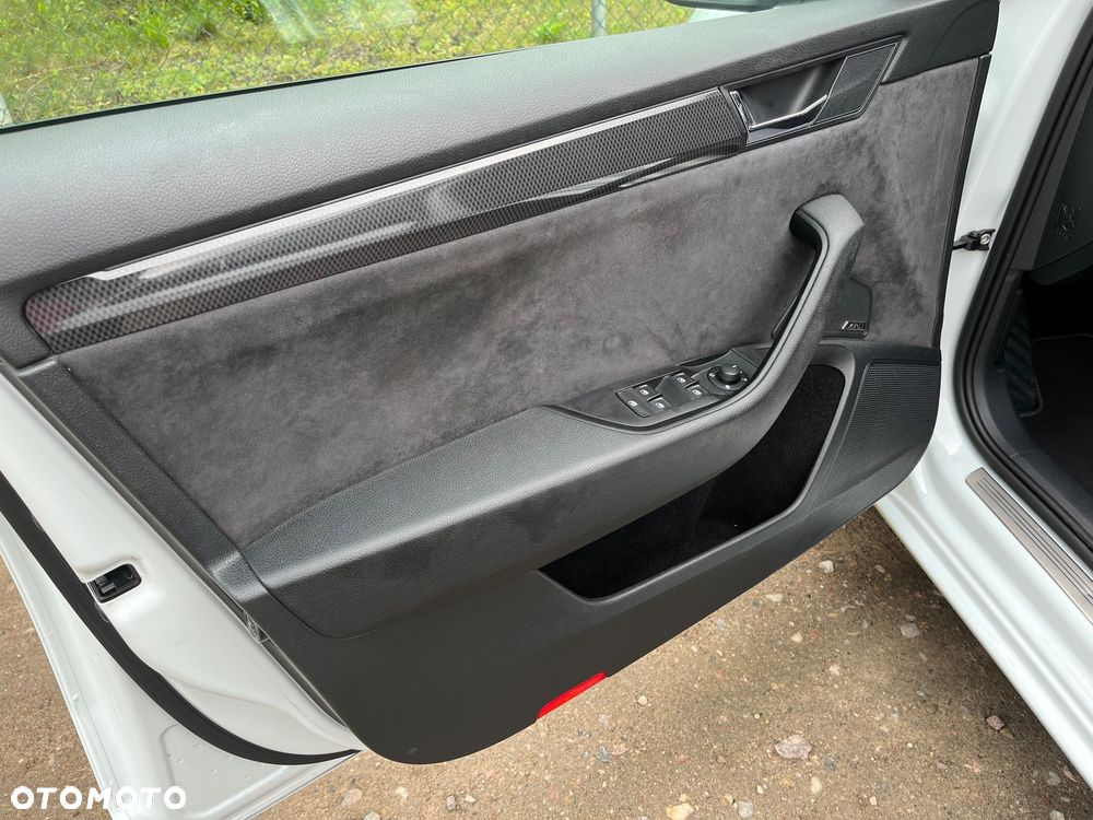 Skoda Superb 2.0 TDI 4x4 DSG Sportline - 20