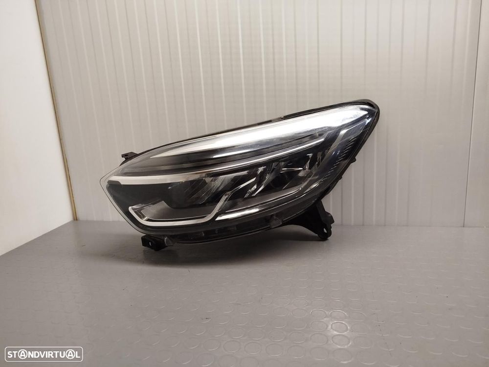FAROL ESQUERDO RENAULT CAPTUR I - 1