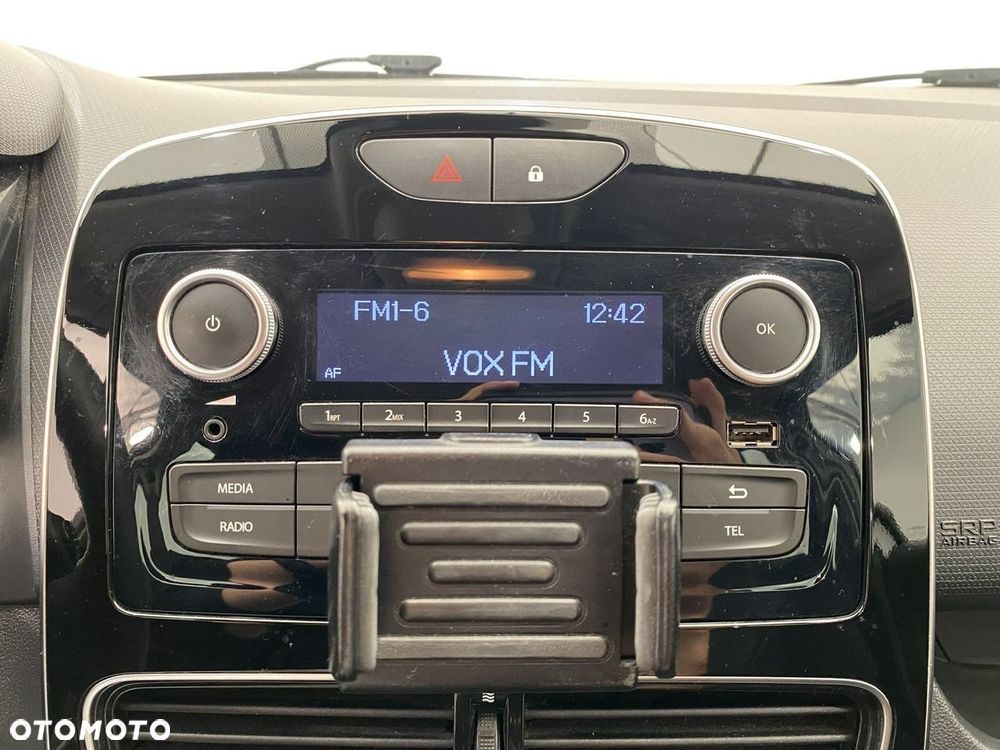Renault Clio - 11