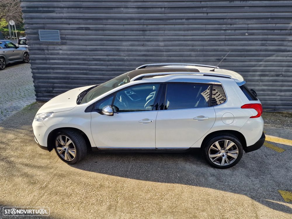 Peugeot 2008 1.2 PureTech Allure - 5
