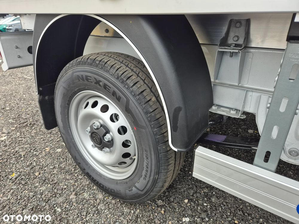 Peugeot Boxer Podwójna Kabina DOKA 7miesjc 2.2 140KM Skrzynia 2.9 x 2.1 + HAK - 12