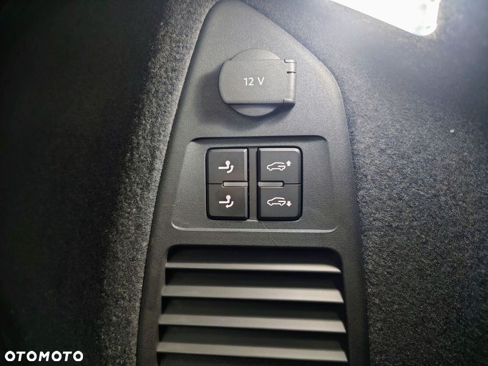 Volkswagen Touareg - 13