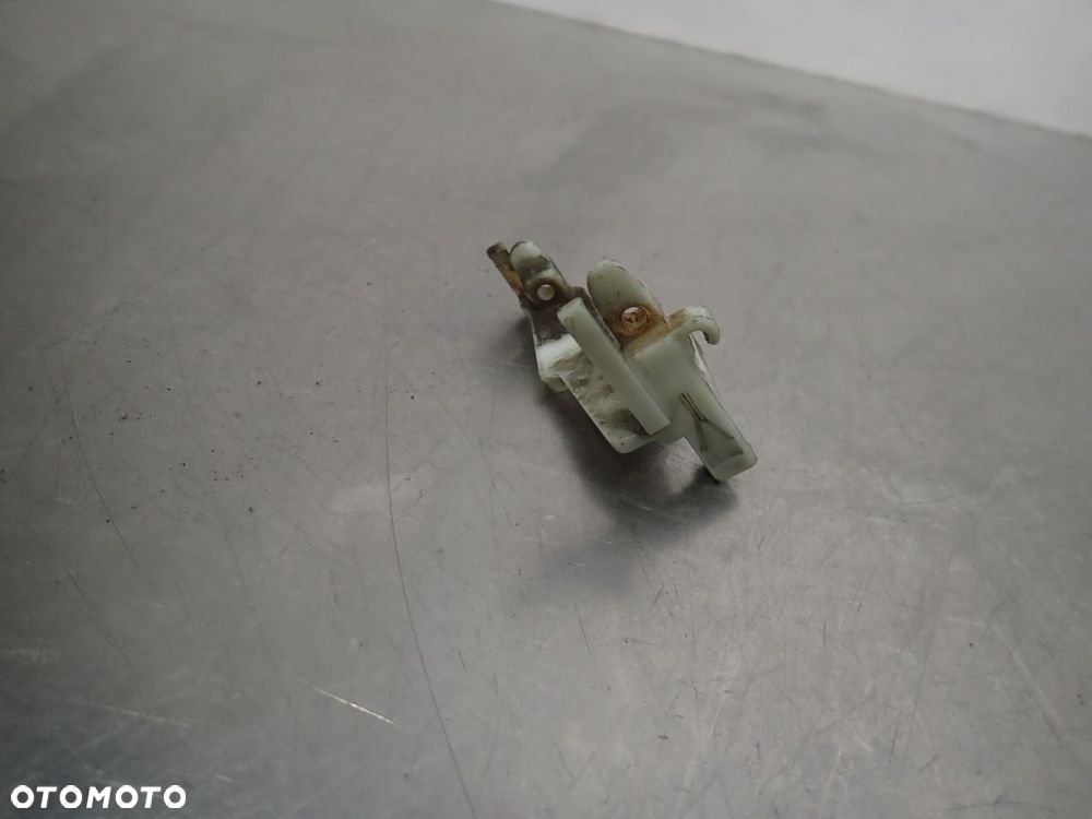 SIŁOWNIK ZAMKA LEWY PRZÓD AUDI 80 B2 - 4