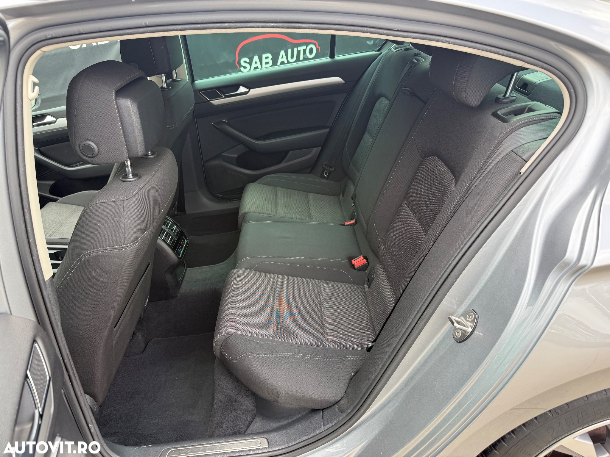 Volkswagen Passat 1.5 TSI OPF DSG Highline - 12