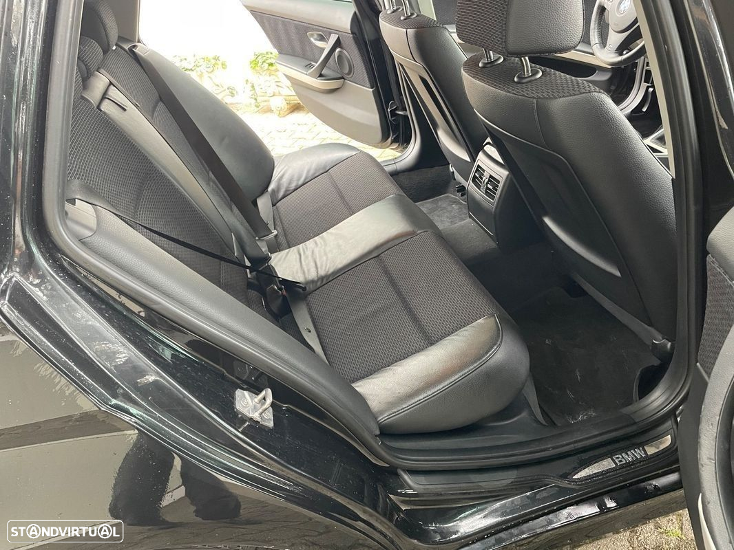 BMW 2000 - 17