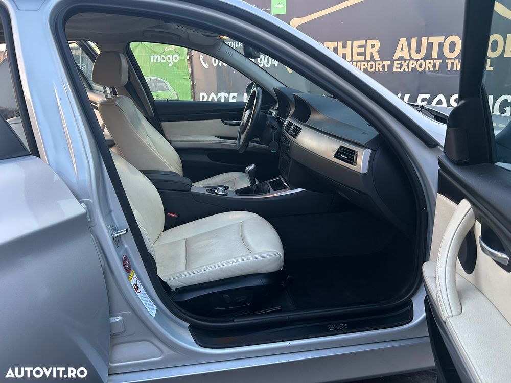 BMW Seria 3 320i - 5