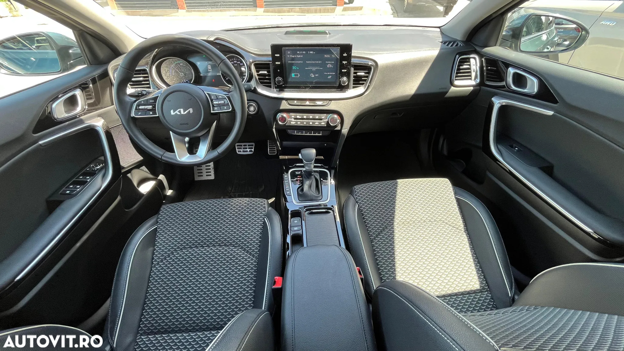 Kia XCeed 1.6 GDI 6DCT PHEV Vision - 8