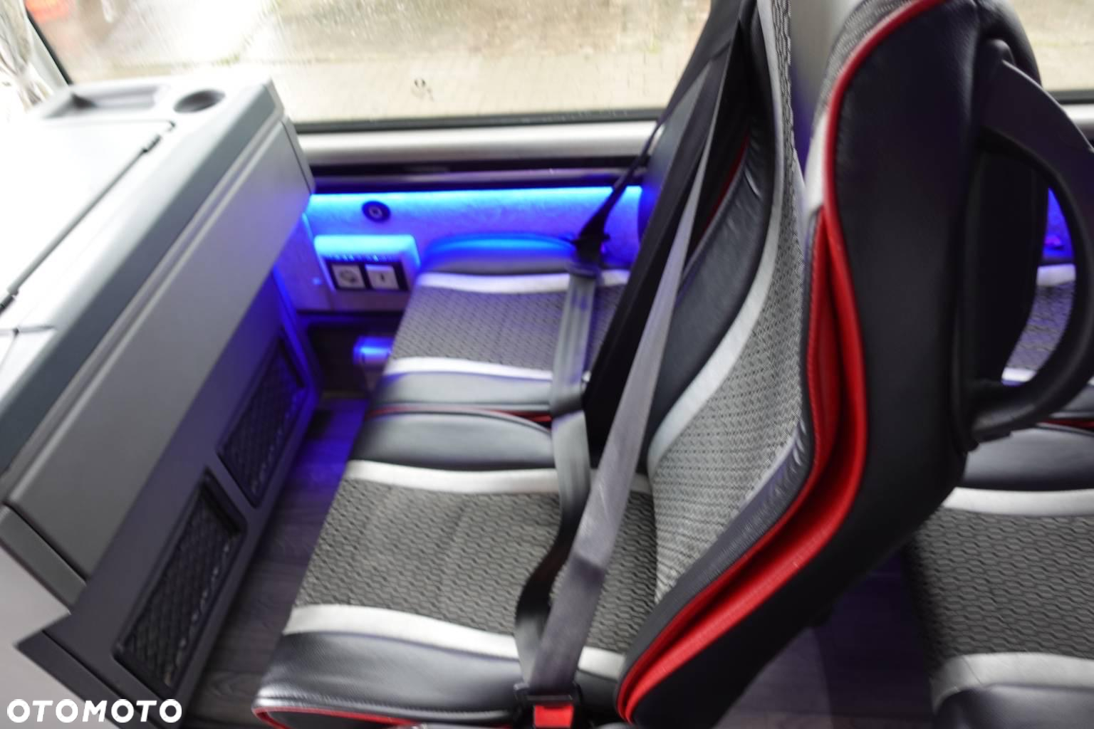 Iveco 70C18 - 8