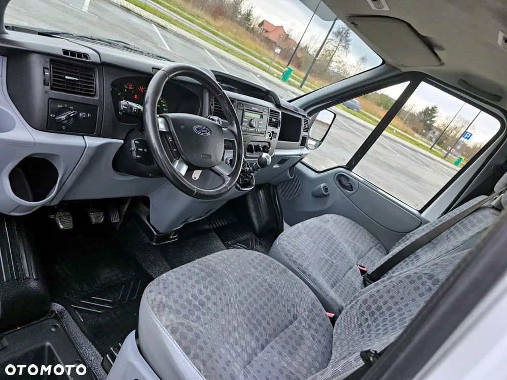 Ford Transit - 15