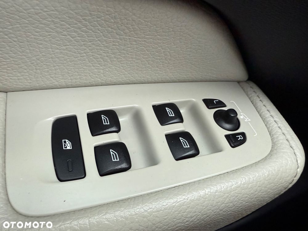 Volvo XC 60 D4 AWD Inscription - 9