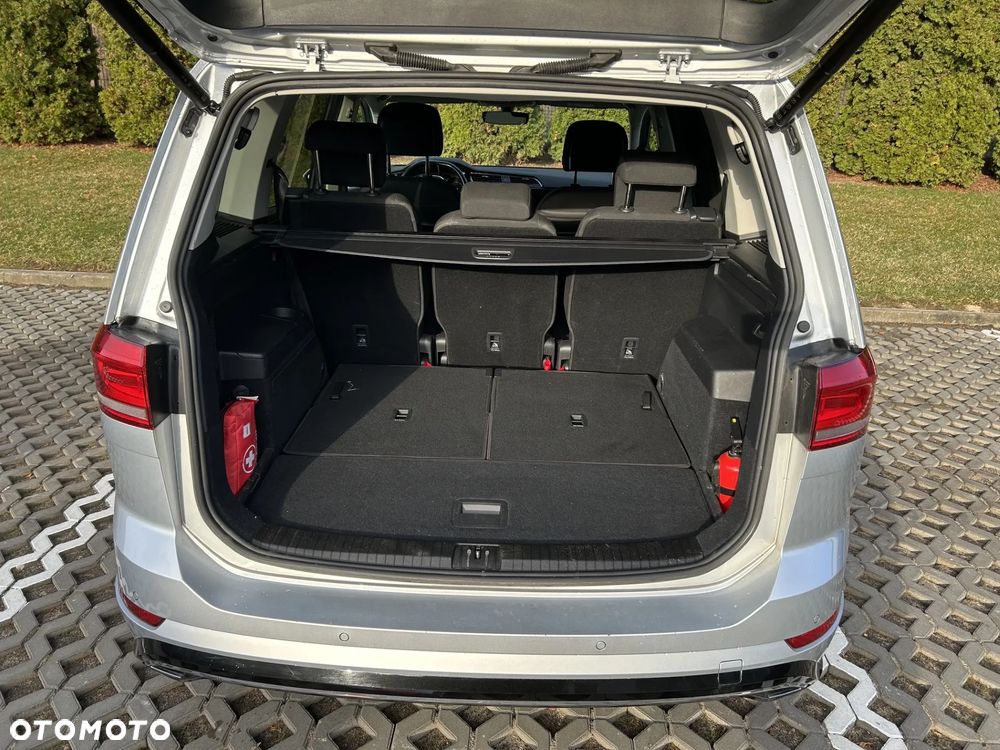 Volkswagen Touran - 13