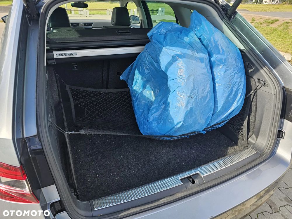 Skoda Superb Combi 2.0 TDI L&K - 9