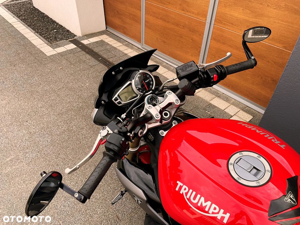 Triumph Street Triple - 7