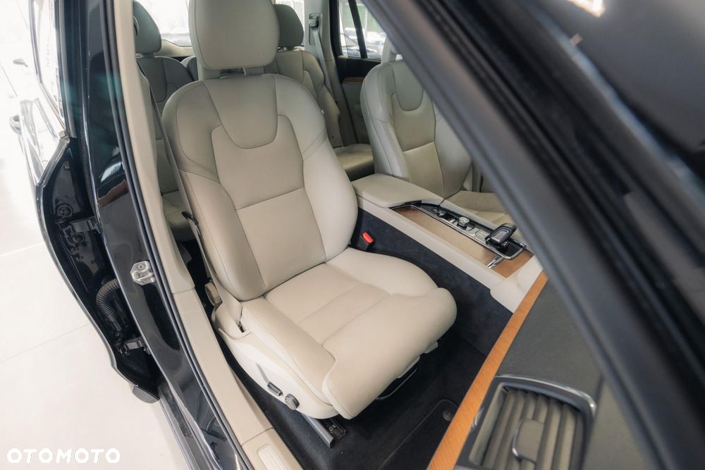 Volvo XC 90 B5 D AWD Momentum Pro - 16