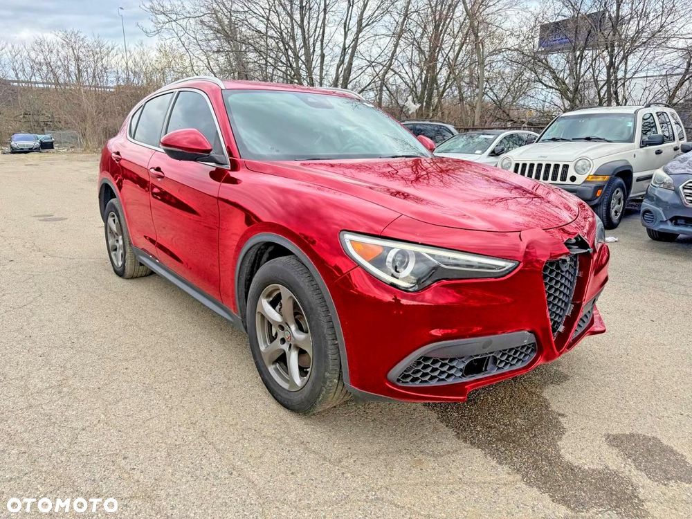 Alfa Romeo Stelvio - 2