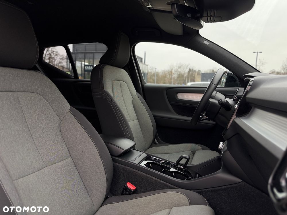 Volvo XC 40 T2 Plus Dark - 11