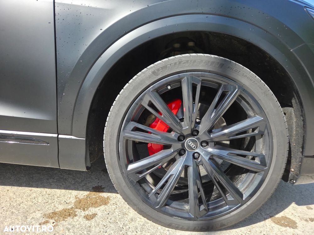 Audi Q8 - 14