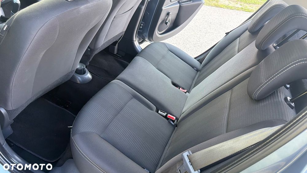 Renault Clio 1.2 16V 75 Yahoo - 26