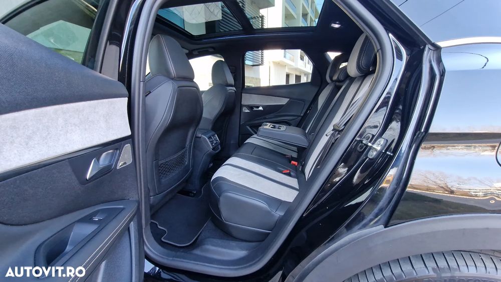 Peugeot 3008 PHEV 300 EAT8 4X4 GT - 23