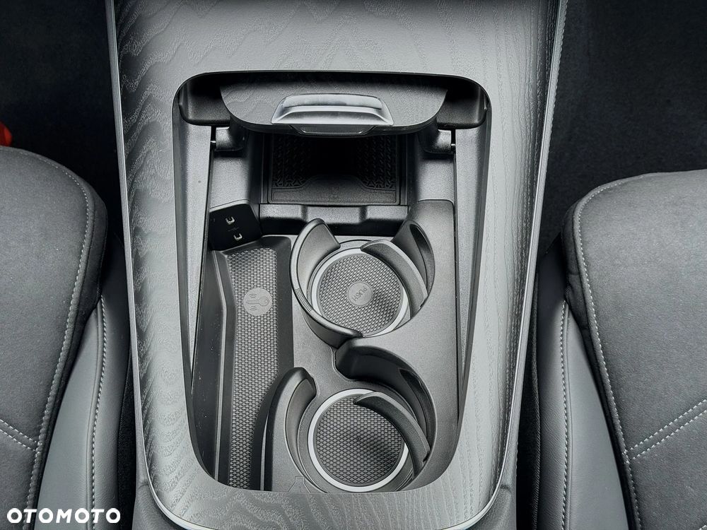 Mercedes-Benz Klasa E - 16