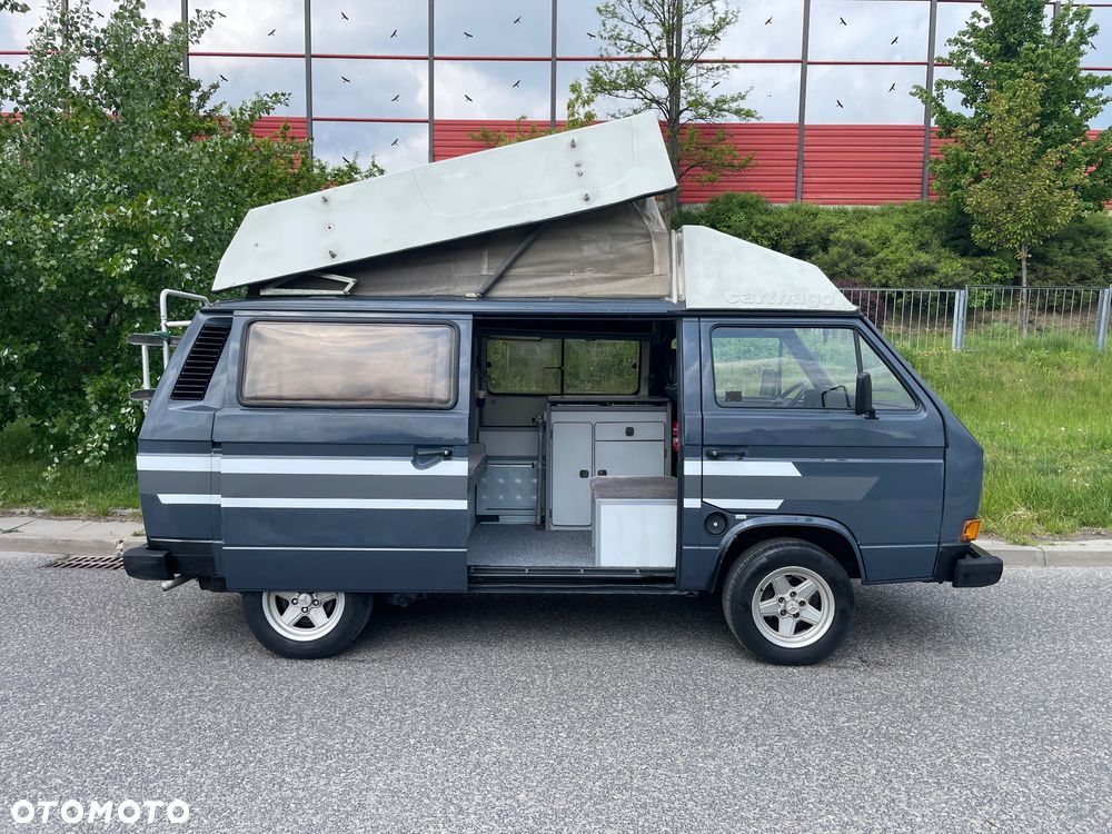 Volkswagen Transporter - 1