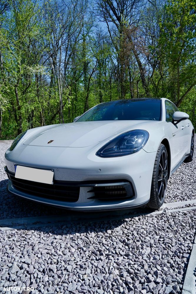 Porsche Panamera 4 E-Hybrid - 11