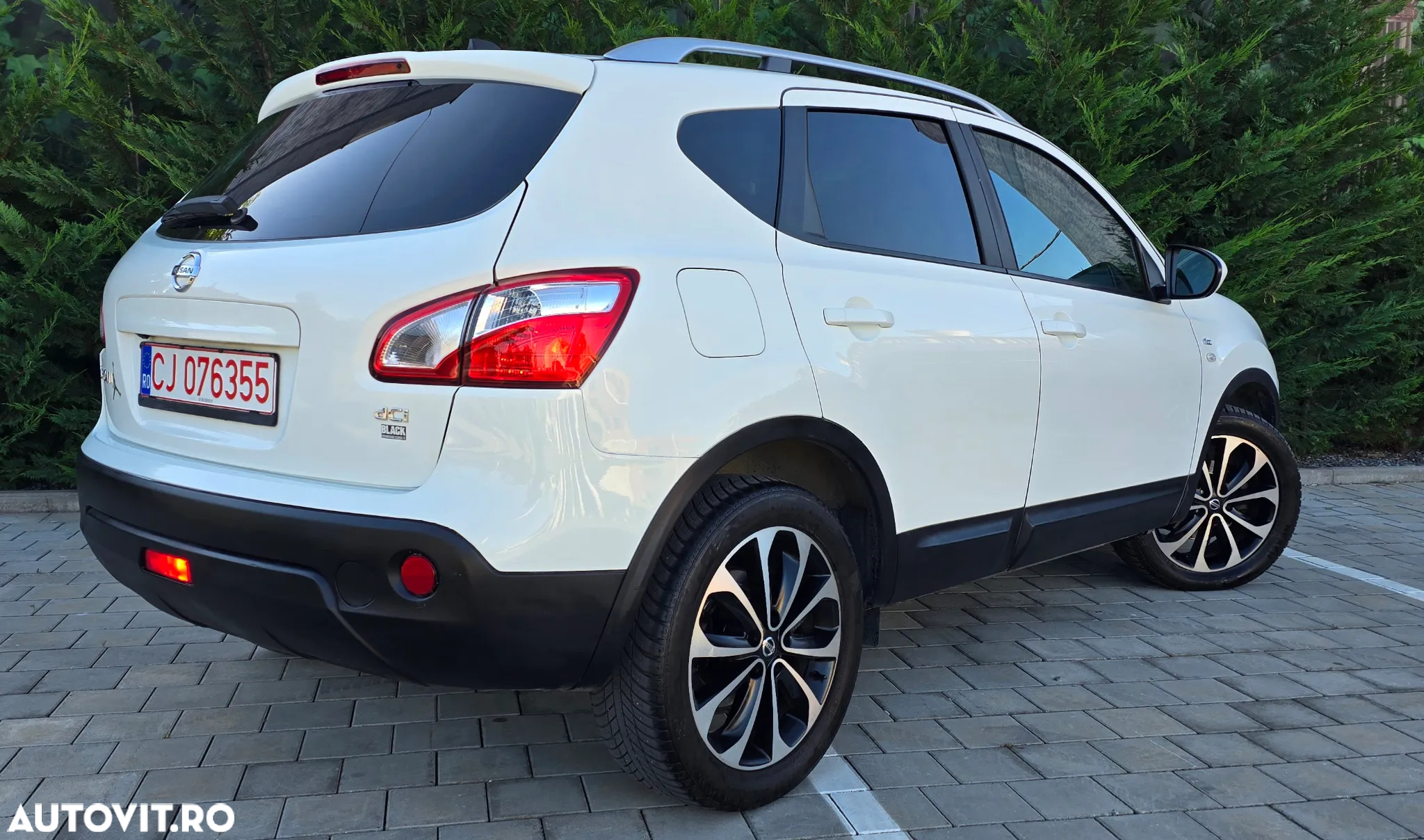 Nissan Qashqai 2.0 dCi DPF 4x4 tekna - 5