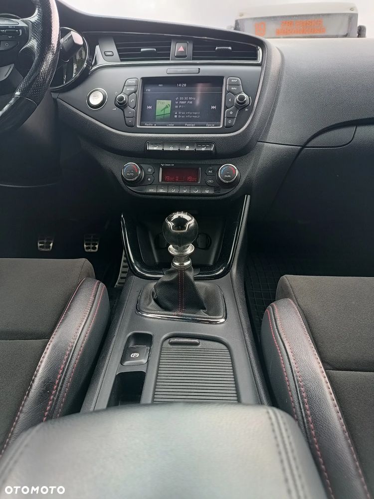 Kia Ceed 1.6 T-GDI GT XL - 12