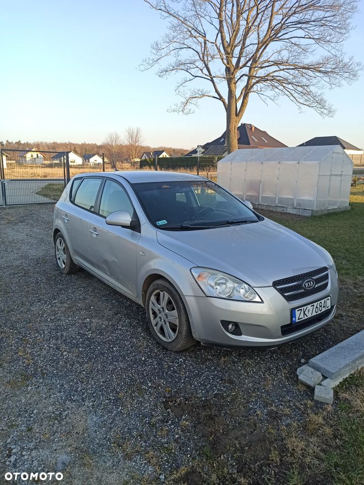 Kia Ceed 1.6 CRDi 90 Vision - 2