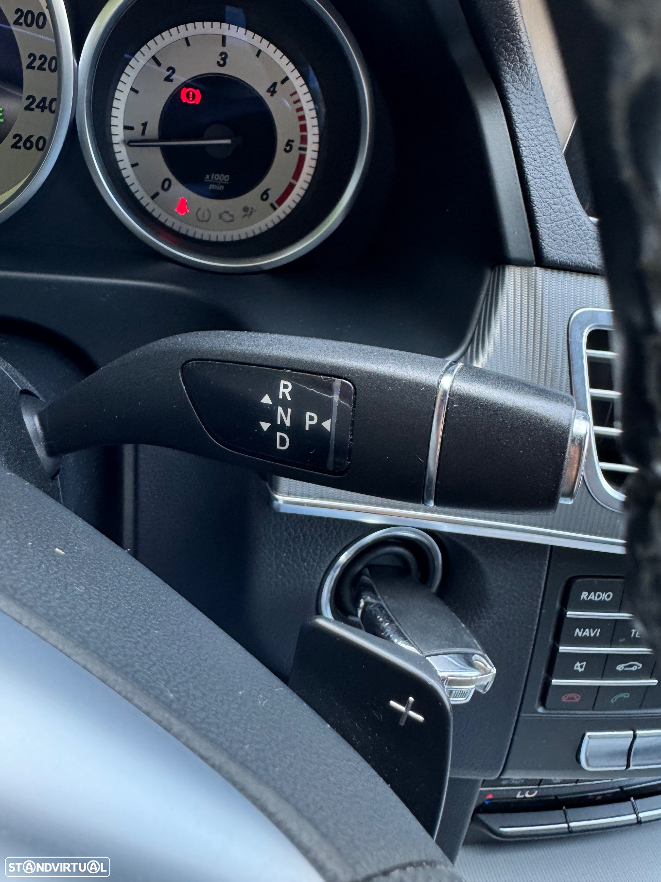 Mercedes-Benz E 250 BlueTEC Avantgarde Auto. - 17