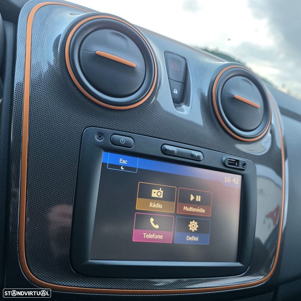 Dacia Sandero Stepway TCe 90 Easy-R Celebration - 22