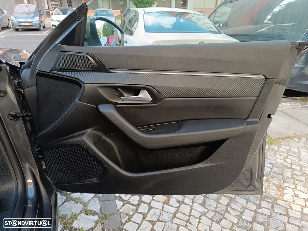 Peugeot 508 Hybrid 225 e-EAT8 Allure Pack - 33