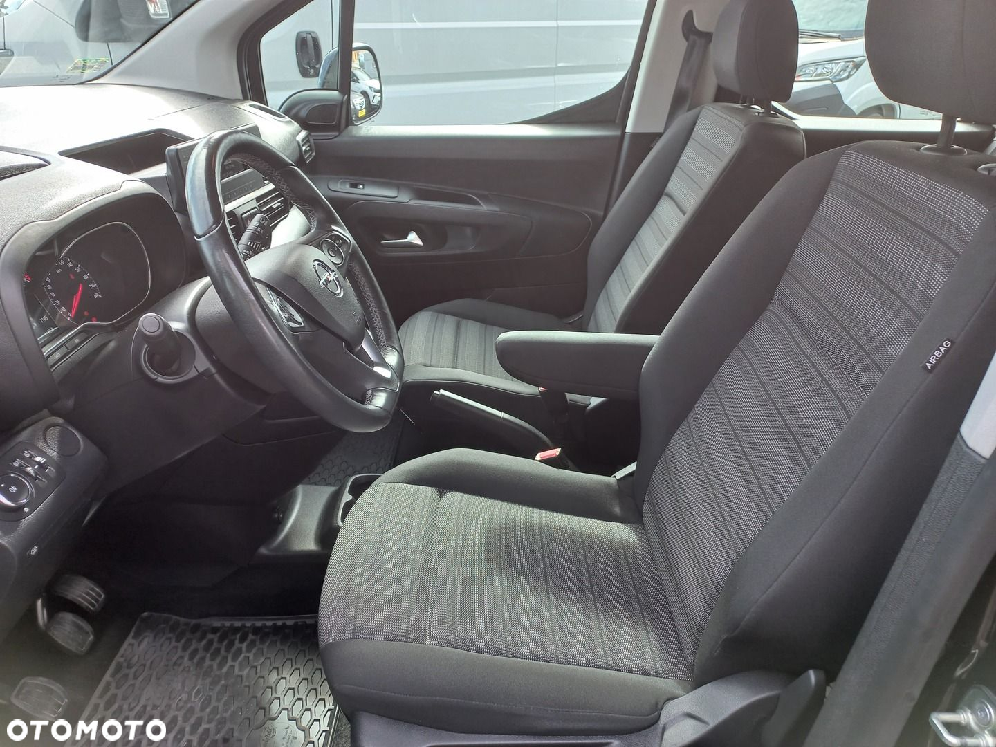 Opel Combo - 8
