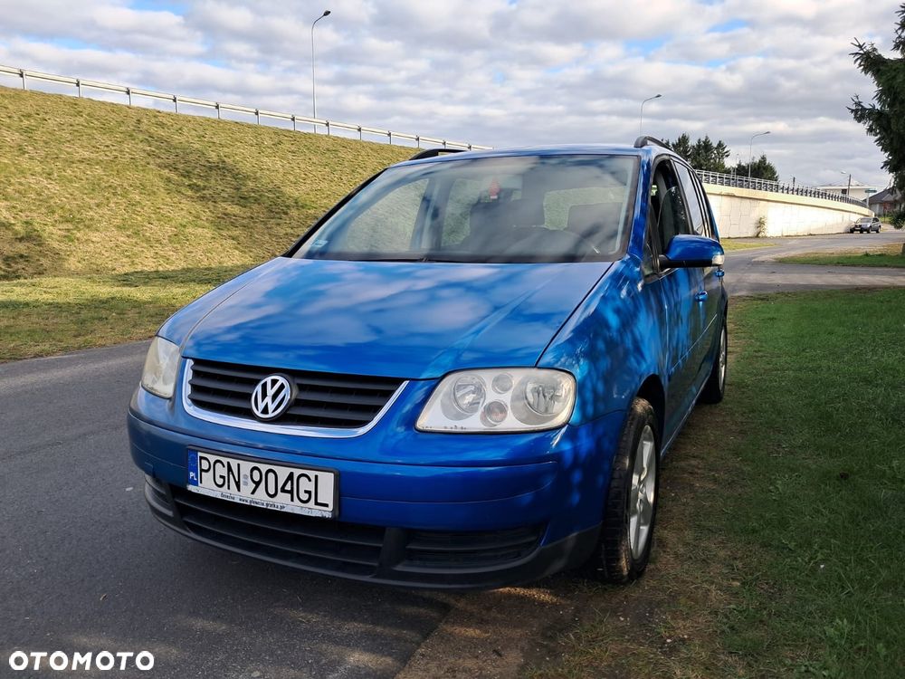 Volkswagen Touran 1.6 FSI Basis - 1