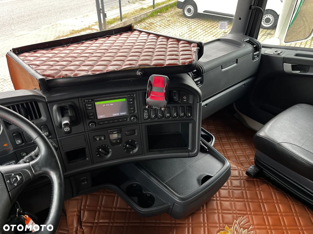 Scania R490 ZESTAW DO PRZEWOZU ŻYWCA/GUITTON/3 POKŁADY/DACH PODNOSZONY/OŚ PODNOSZONA SKRĘTNA/PRZEJAZDOWY - 29