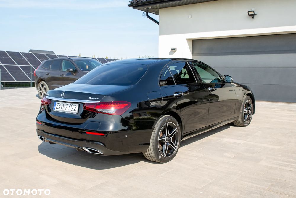 Mercedes-Benz Klasa E 300 4Matic 9G-TRONIC AMG Line - 6