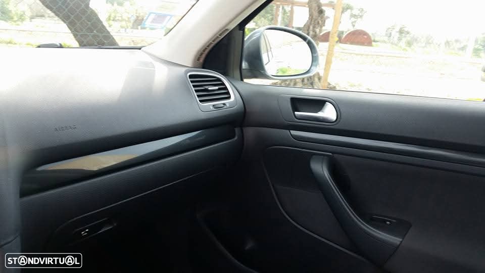 VW Golf Variant 1.6 TDi DPF Trendline - 3