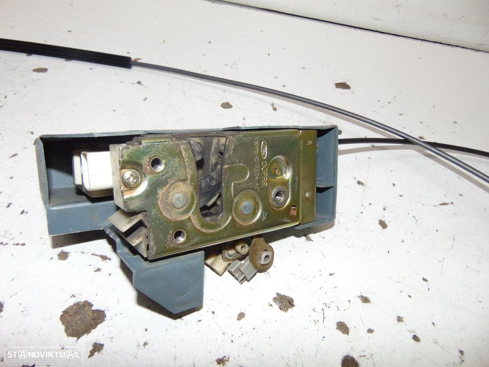 Ford Puma fechos das portas - 2