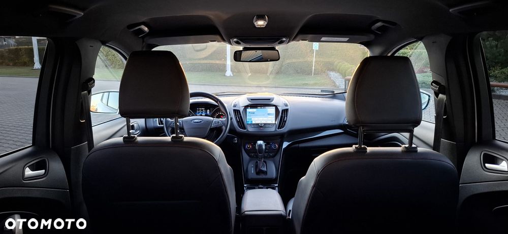 Ford Kuga 2.0 TDCi 4x4 ST-Line - 10