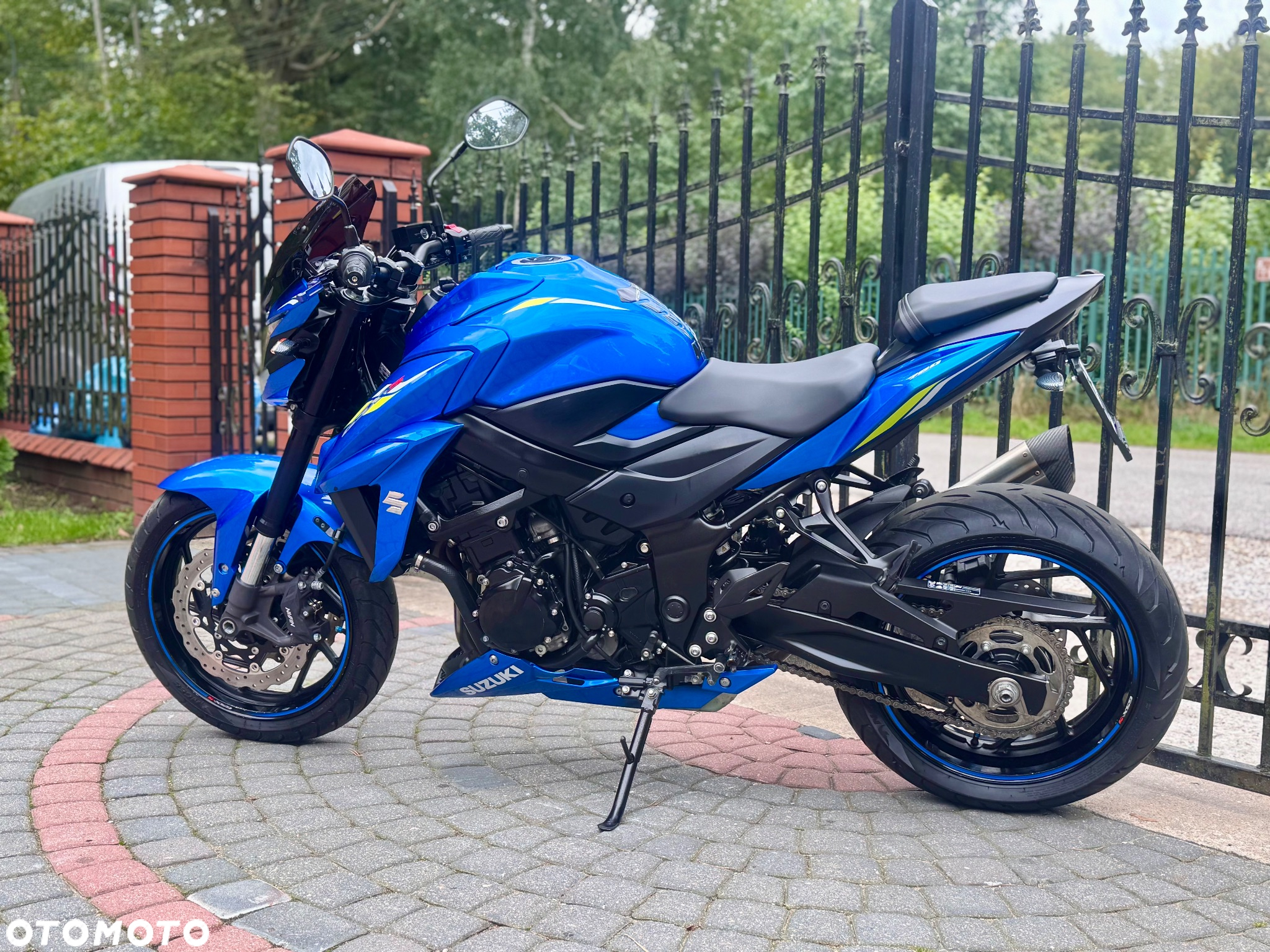 Suzuki GSX - 7
