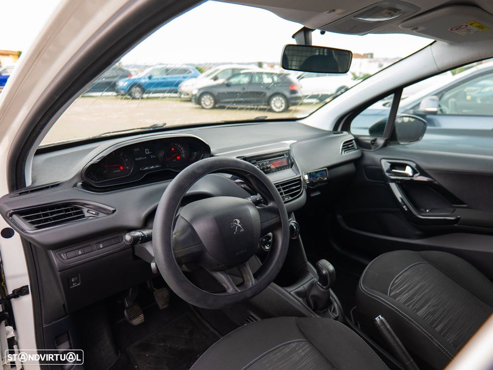 Peugeot 208 1.4 HDi - 10