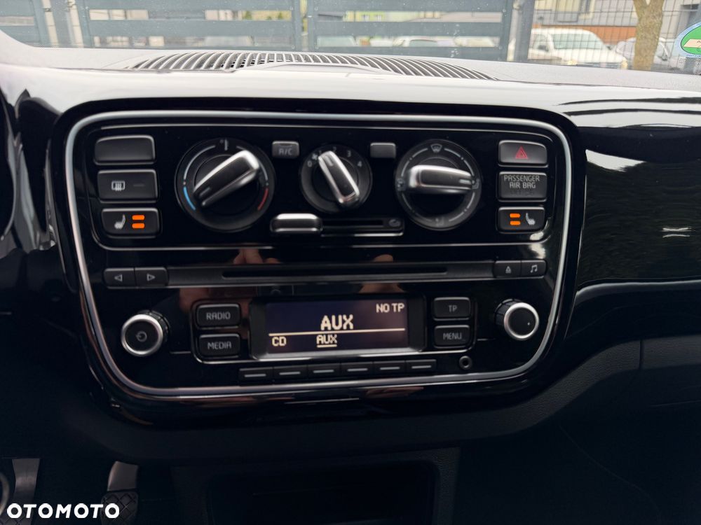 Volkswagen up! 1.0 high EU6 - 13