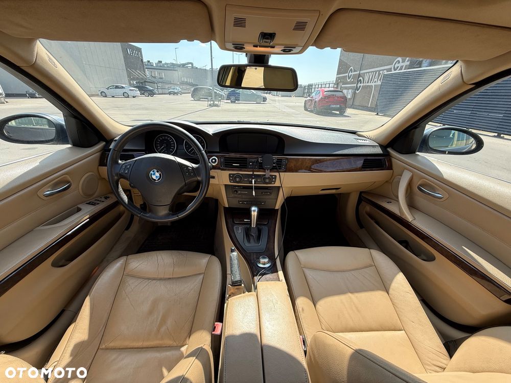 BMW Seria 3 325i - 5