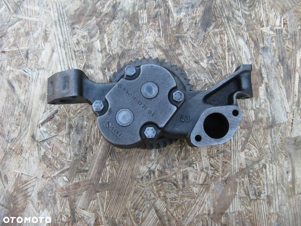 # MERCEDES ACTROS MP1 MP2 MP3 POMPA OLEJU 5411810220 - 2