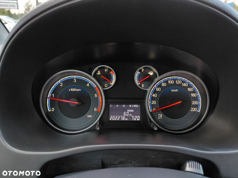 Suzuki SX4 2.0 DDiS 4x2 Comfort - 18