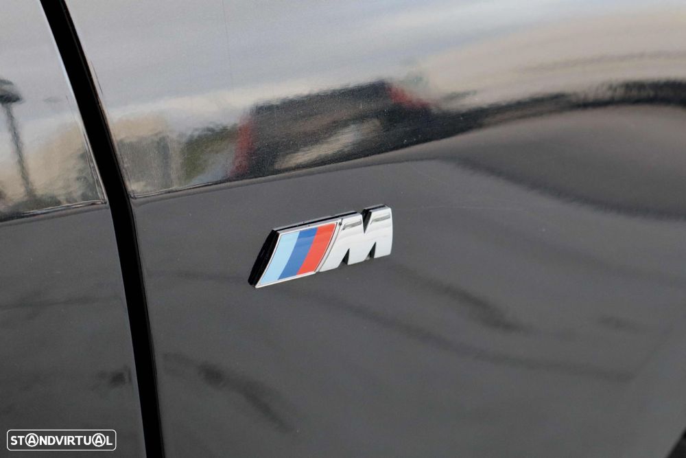 BMW 116 d Pack Desportivo M - 11