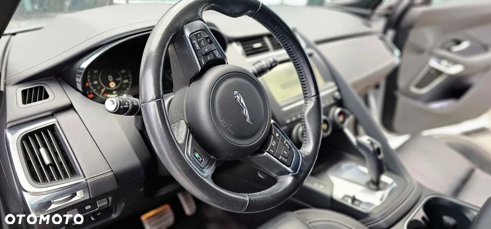 Jaguar E-Pace 2.0 i4P AWD R-Dynamic - 10
