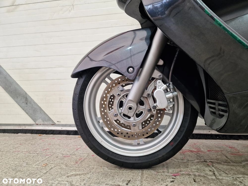 Suzuki Burgman - 14