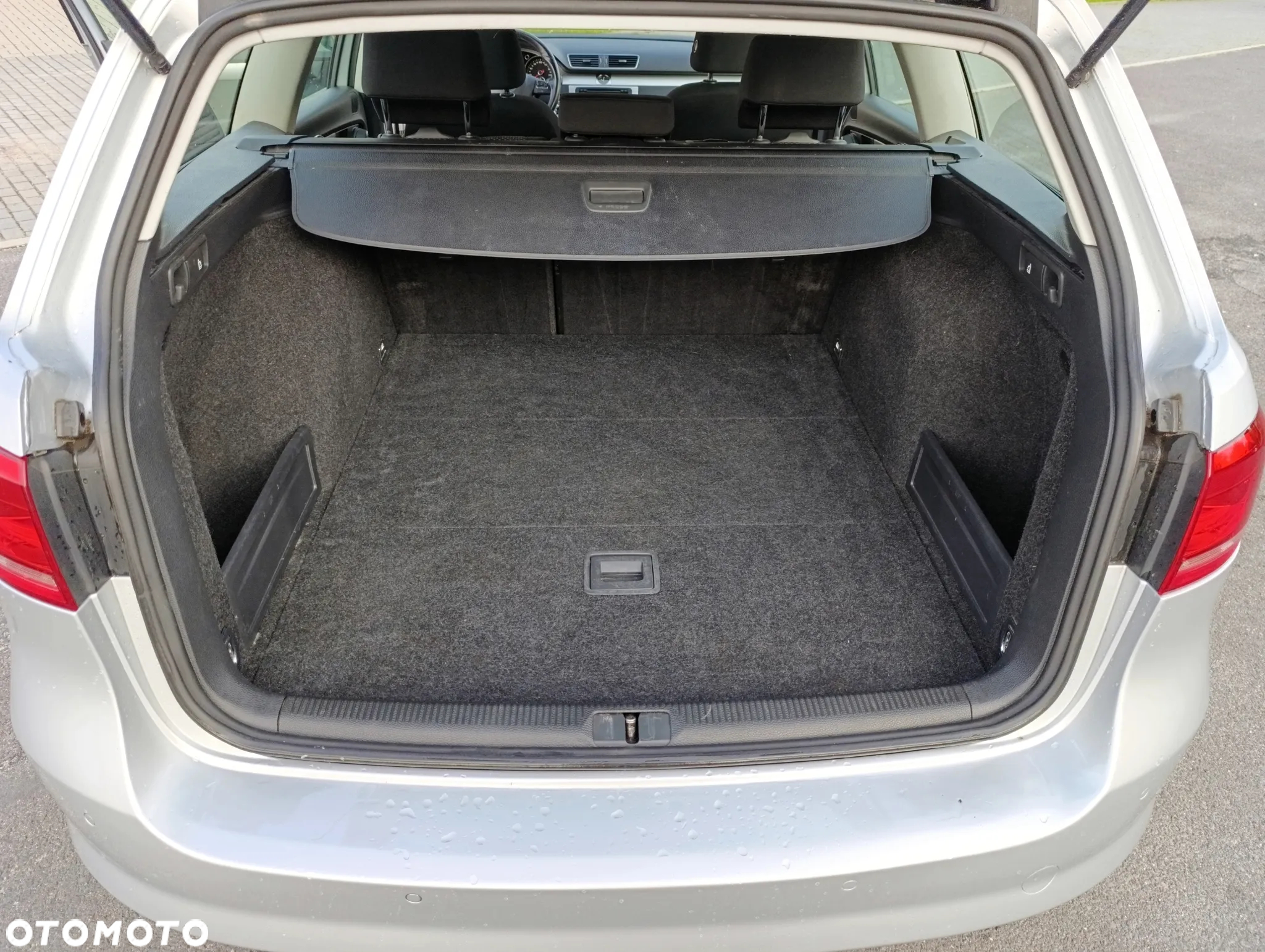 Volkswagen Passat Variant 1.6 TDI (BlueMotion Technology) Comfortline - 24